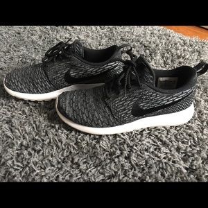 Women’s Nike shoes